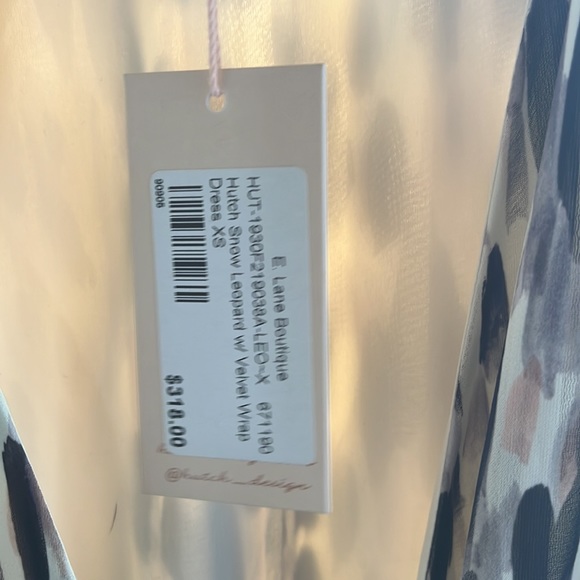 Maxi wrap dress with black velvet tie detail - Picture 3 of 7